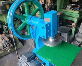 MÁY CẮT LỔ TRÒN , HỘT XOÀI QUAI XÁCH