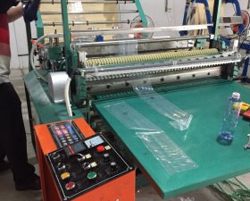 MÁY CẮT ĐỤC LỔ TÚI IN MÀU KHỔ 1.06 MÉT